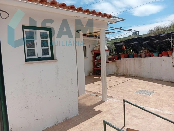 Moradia T2 para Venda em Dois Portos e Runa Foto 6