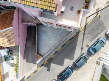Apartamento T1 para Venda em Carcavelos e Parede