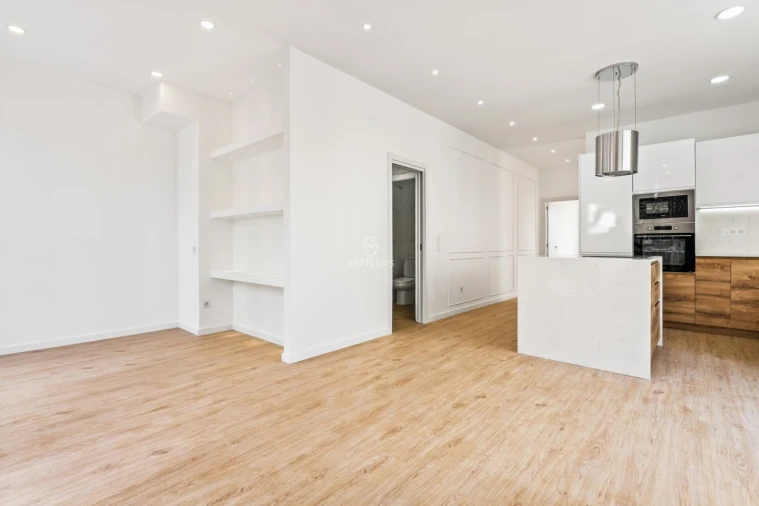 Apartamento T1 para Venda em Carcavelos e Parede Foto 7