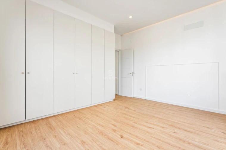 Apartamento T1 para Venda em Carcavelos e Parede Foto 11