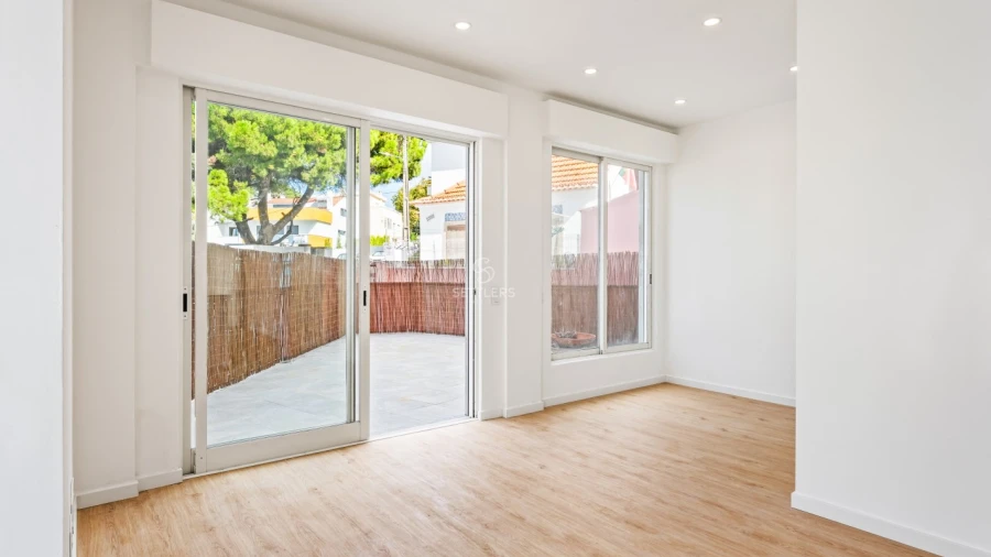 Apartamento T1 para Venda em Carcavelos e Parede