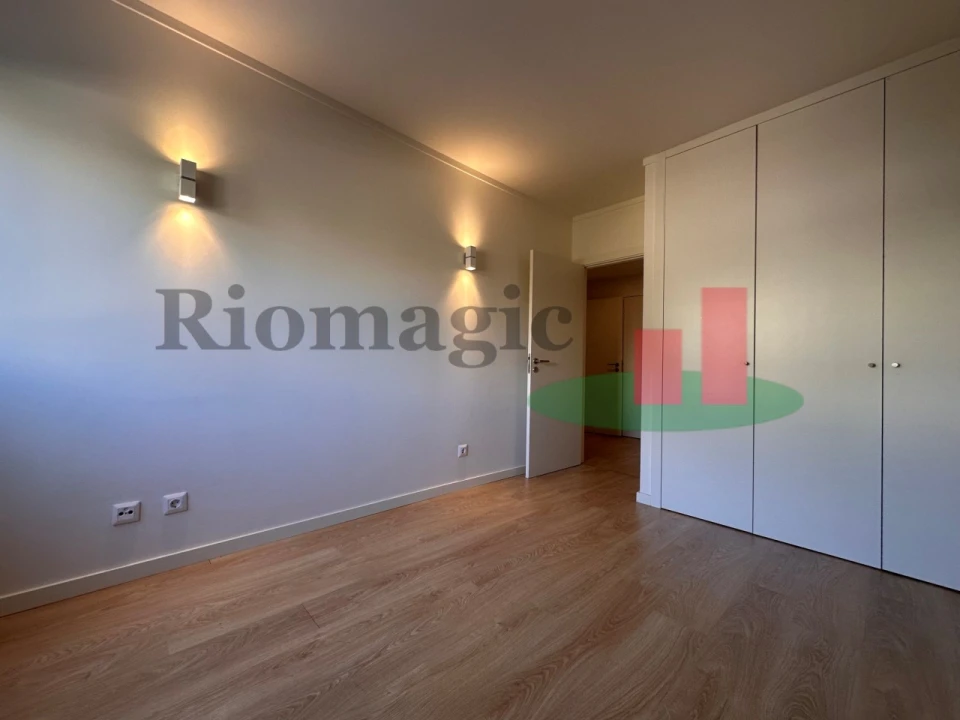 Apartamento T2 para Arrendamento em Lumiar Foto 1