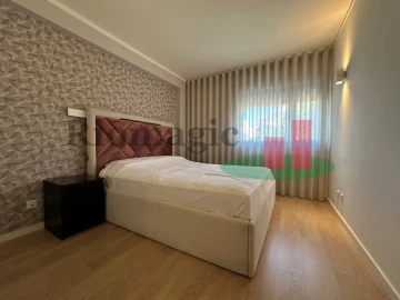 Apartamento T2 para Arrendamento em Lumiar