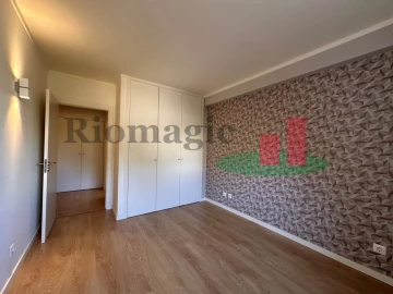 Apartamento T2 para Arrendamento em Lumiar