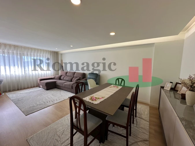 Apartamento T2 para Arrendamento em Lumiar Foto 6