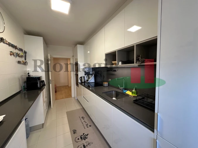 Apartamento T2 para Arrendamento em Lumiar Foto 9