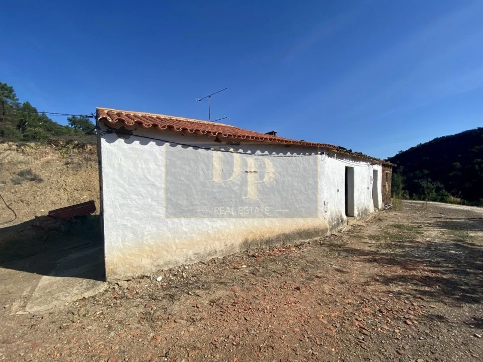 Moradia T4 para Venda em Marmelete Foto 6