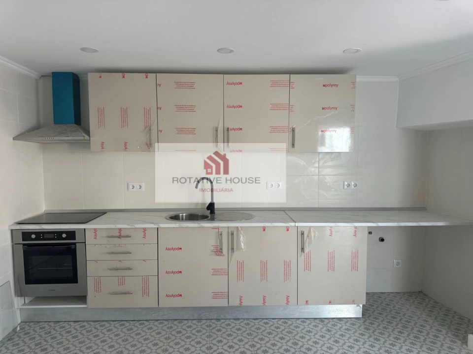 Apartamento T4 para Venda em Caia, São Pedro e Alcáçova Foto 2