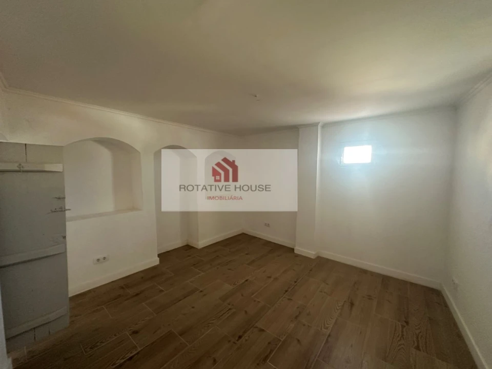 Apartamento T4 para Venda em Caia, São Pedro e Alcáçova Foto 4