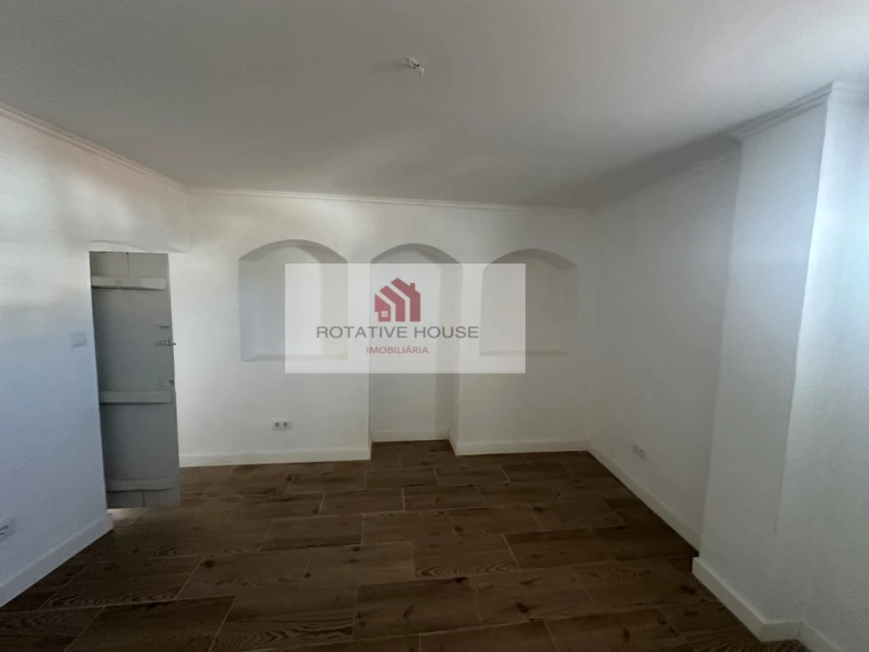 Apartamento T4 para Venda em Caia, São Pedro e Alcáçova Foto 2