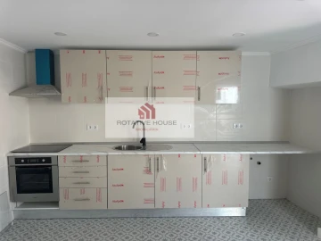 Apartamento T4 para Venda em Caia, São Pedro e Alcáçova