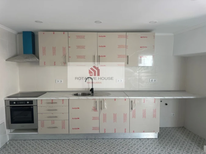 Apartamento T4 para Venda em Caia, São Pedro e Alcáçova Foto 2