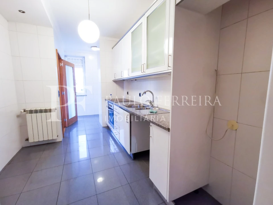 Apartamento T2 para Arrendamento em Antas e Abade de Vermoim Foto 6