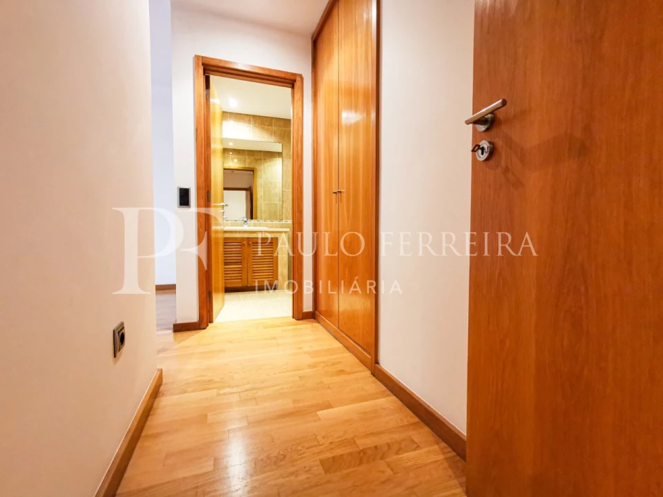 Apartamento T2 para Arrendamento em Antas e Abade de Vermoim Foto 9