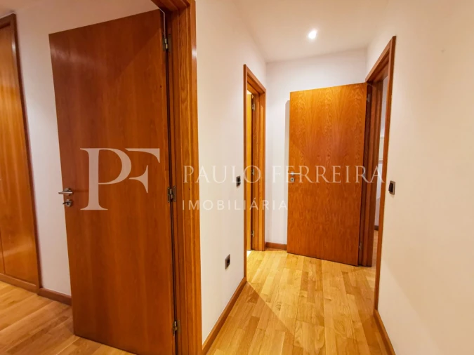 Apartamento T2 para Arrendamento em Antas e Abade de Vermoim Foto 12