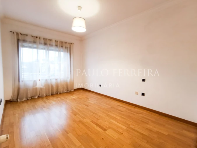 Apartamento T2 para Arrendamento em Antas e Abade de Vermoim Foto 14