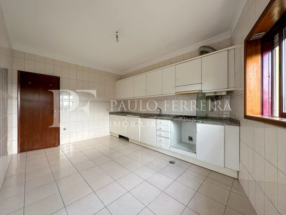 Apartamento T2 para Arrendamento em Vila Nova de Famalicão e Calendário Foto 5