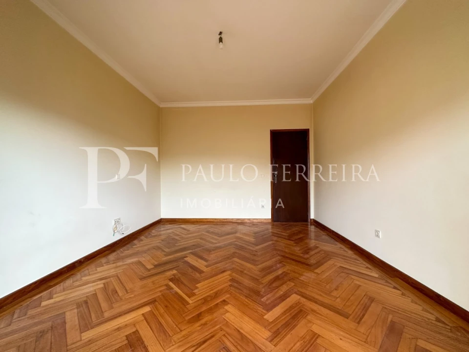 Apartamento T2 para Arrendamento em Vila Nova de Famalicão e Calendário Foto 8
