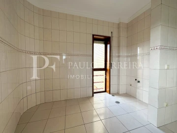 Apartamento T2 para Arrendamento em Vila Nova de Famalicão e Calendário
