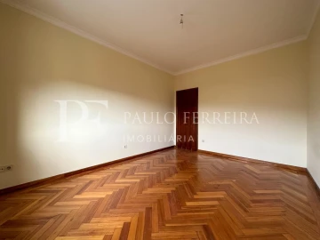 Apartamento T2 para Arrendamento em Vila Nova de Famalicão e Calendário