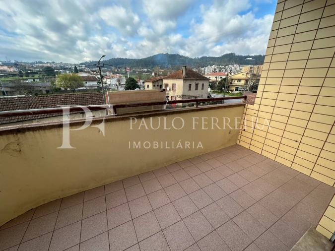 Apartamento T2 para Arrendamento em Vila Nova de Famalicão e Calendário Foto 9