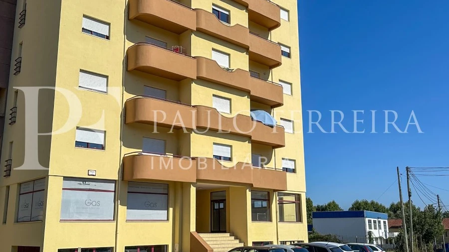 Apartamento T2 para Arrendamento em Vila Nova de Famalicão e Calendário