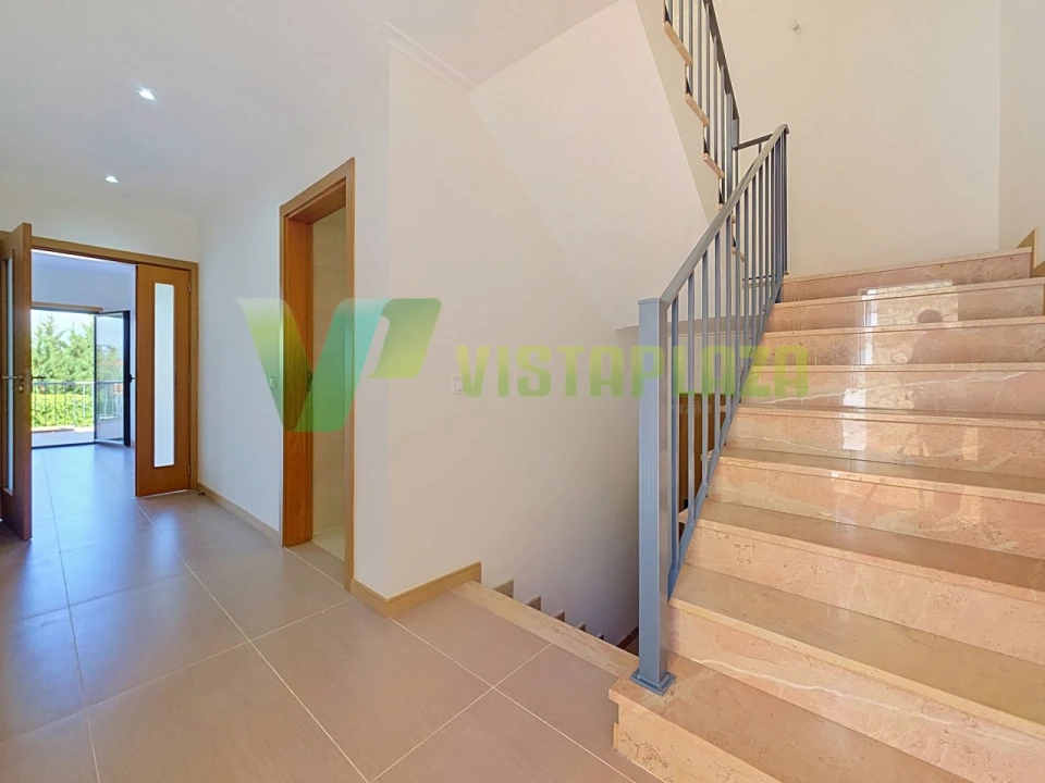 Moradia T3 para Venda em Guia Foto 18