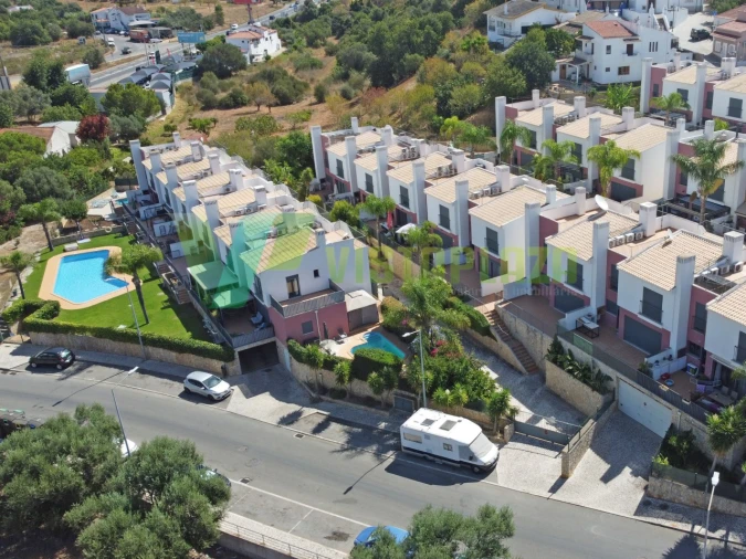Moradia T3 para Venda em Guia Foto 33