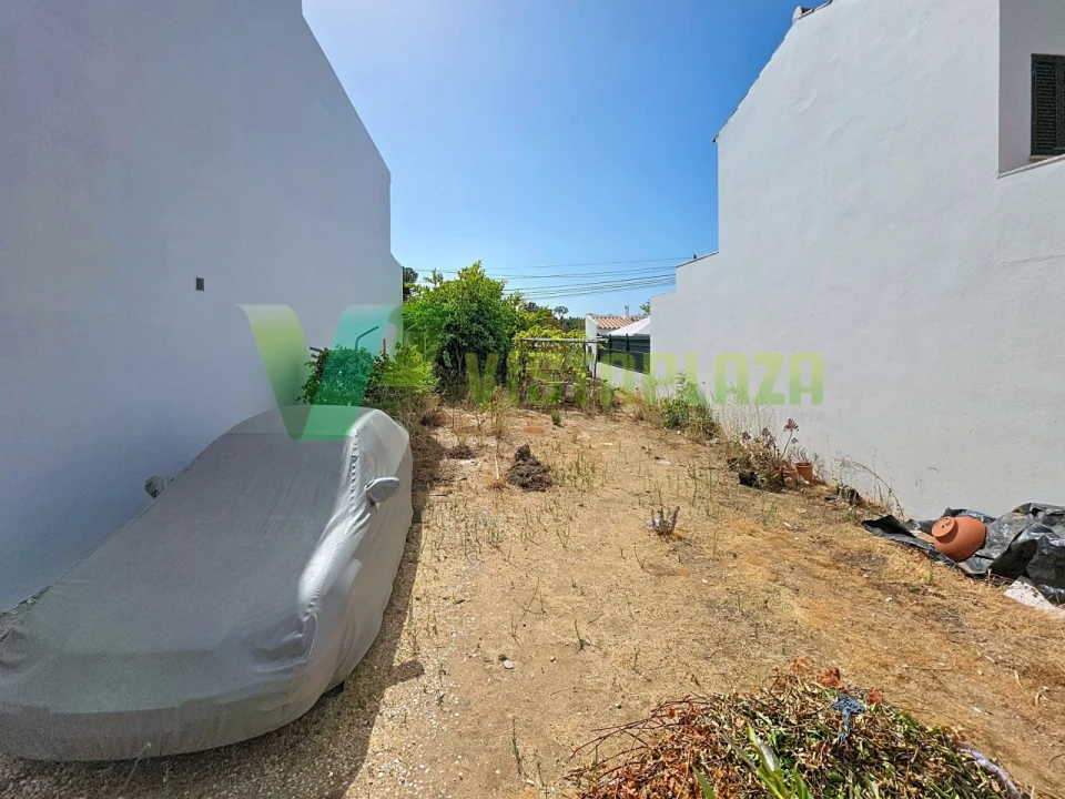 Terreno para Venda em Alvor Foto 1