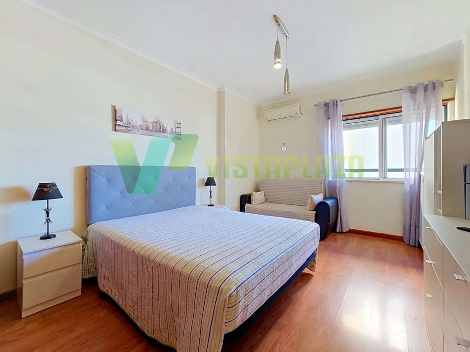 Apartamento T4 para Venda em Portimão Foto 16