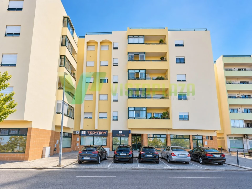 Apartamento T4 para Venda em Portimão Foto 24