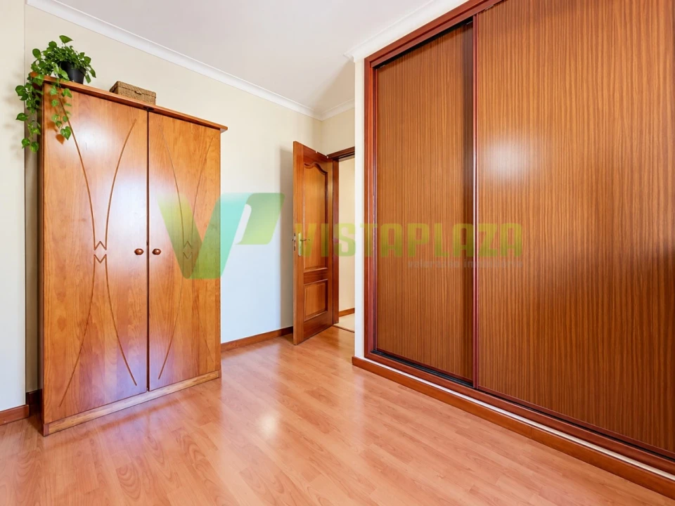 Apartamento T4 para Venda em Portimão Foto 19