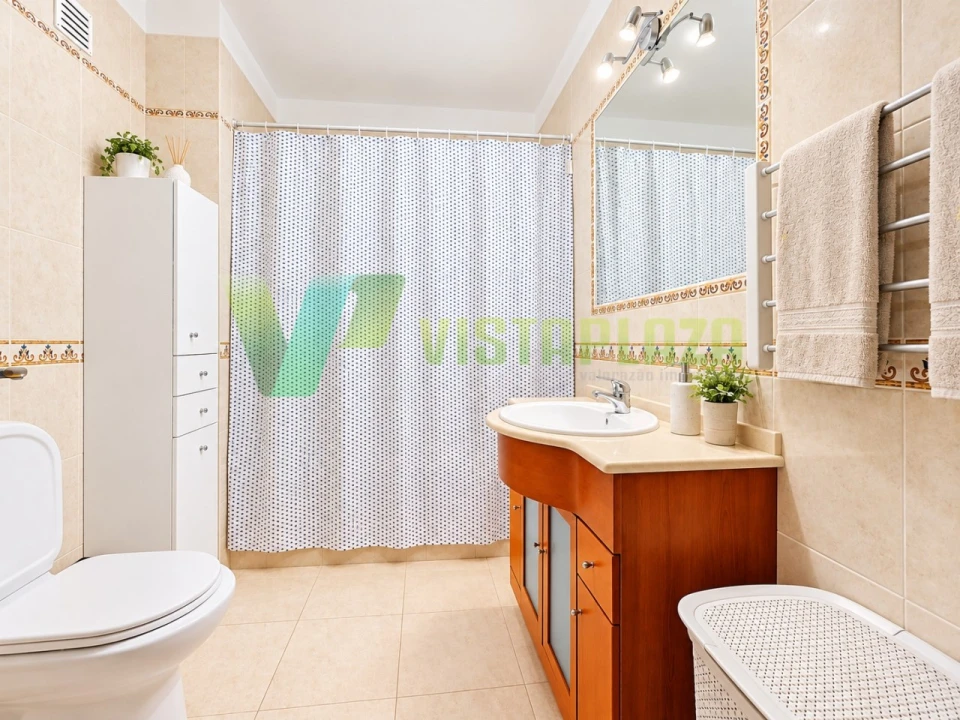 Apartamento T4 para Venda em Portimão Foto 11