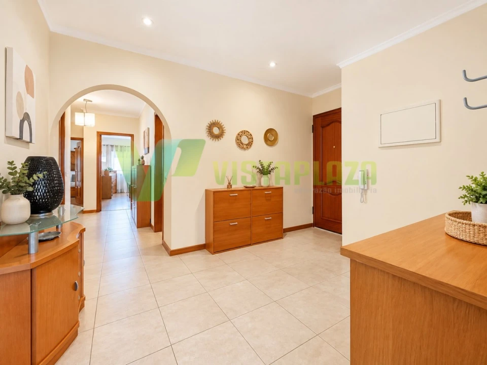 Apartamento T4 para Venda em Portimão Foto 8