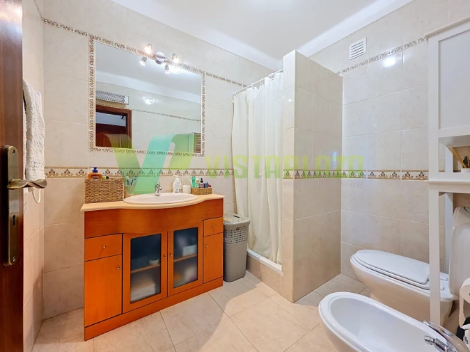 Apartamento T4 para Venda em Portimão Foto 12
