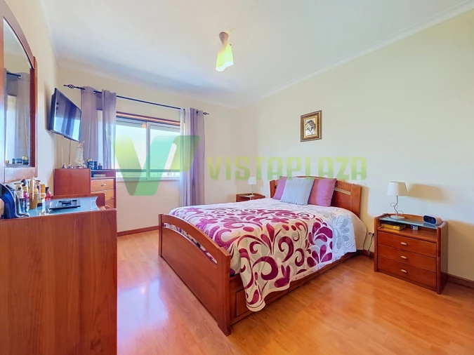 Apartamento T4 para Venda em Portimão Foto 13