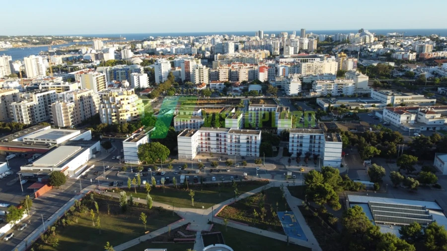 Apartamento T4 para Venda em Portimão Foto 15