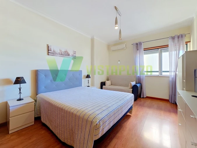 Apartamento T4 para Venda em Portimão Foto 16