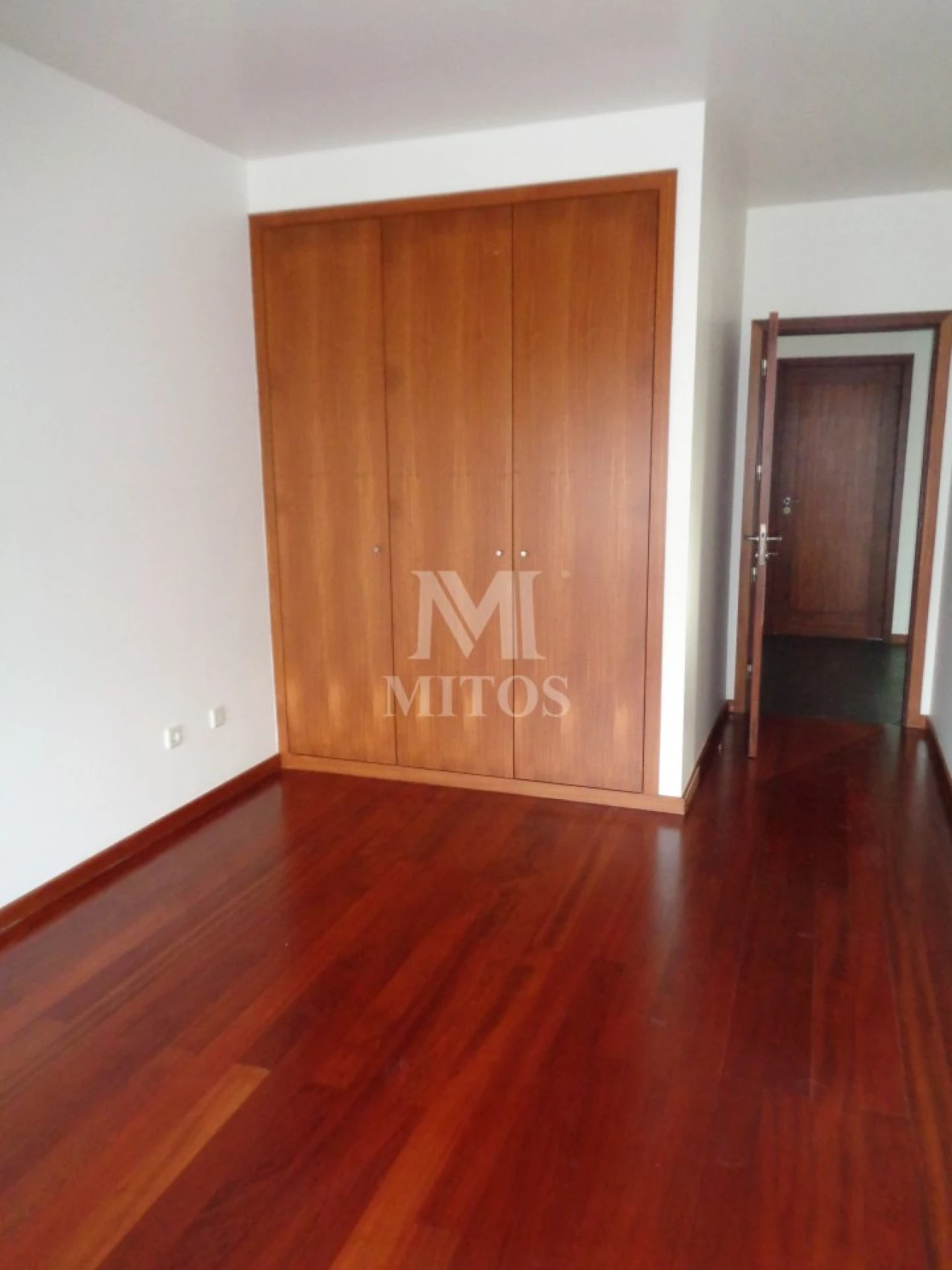Apartamento T2 para Arrendamento em Darque Foto 9