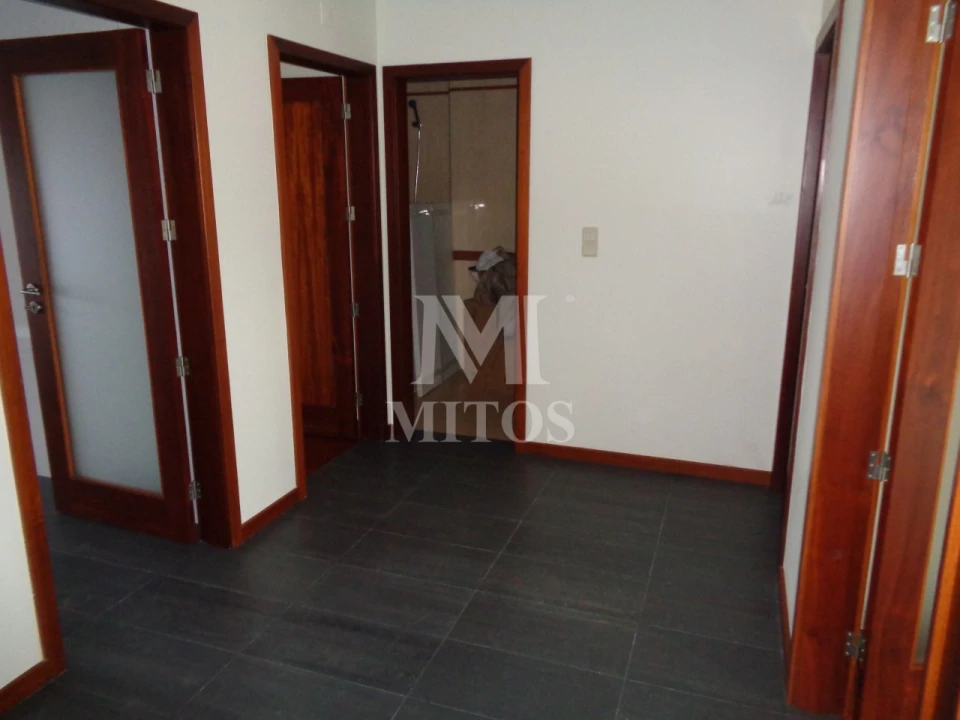 Apartamento T2 para Arrendamento em Darque Foto 11