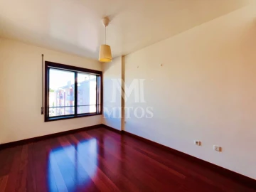 Apartamento T2 para Arrendamento em Darque