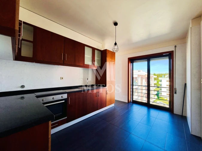 Apartamento T2 para Arrendamento em Darque Foto 9