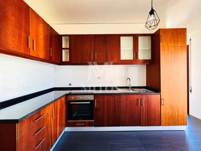 Apartamento T2 para Arrendamento em Darque Foto 8