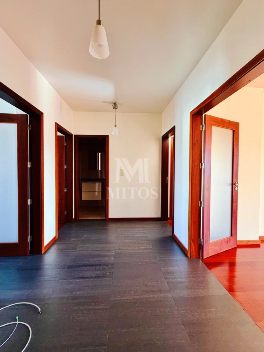 Apartamento T2 para Arrendamento em Darque Foto 12