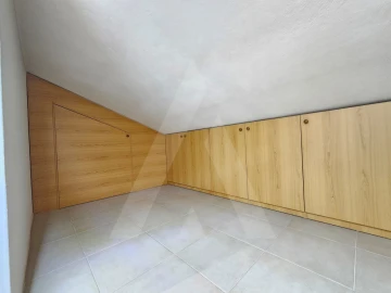 Moradia T4 para Arrendamento em Glória e Vera Cruz