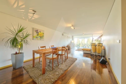 Apartamento T3 para Arrendamento em Glória e Vera Cruz