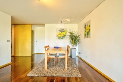 Apartamento T3 para Arrendamento em Glória e Vera Cruz