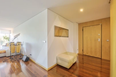 Apartamento T3 para Arrendamento em Glória e Vera Cruz
