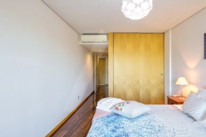 Apartamento T3 para Arrendamento em Glória e Vera Cruz