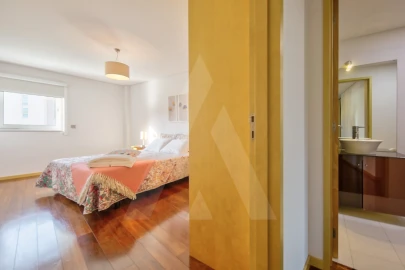 Apartamento T3 para Arrendamento em Glória e Vera Cruz
